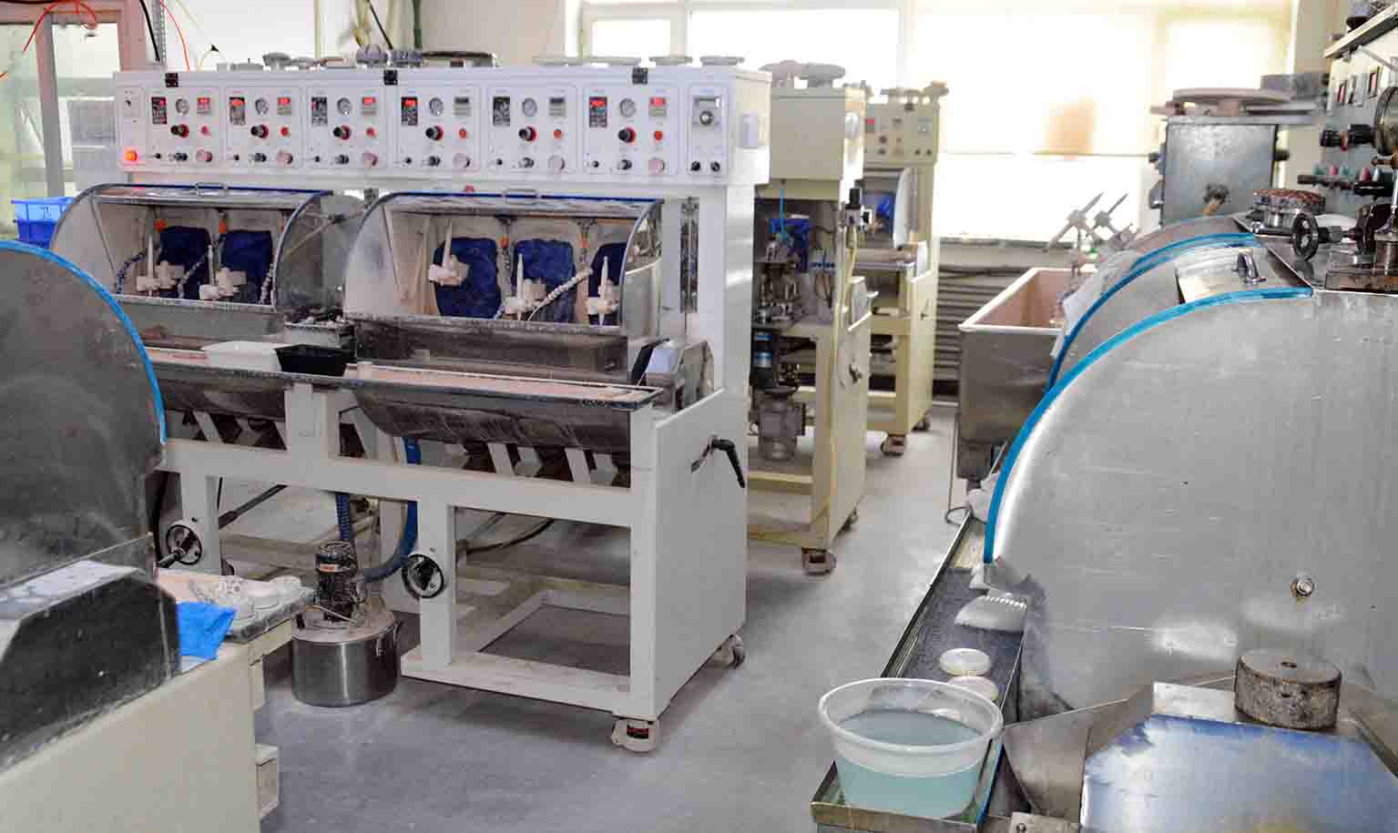 Polishing machine